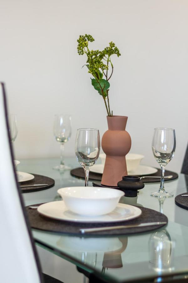 Tuam Street Treasure- 2 Bed 2 Bath Appartement Christchurch Buitenkant foto